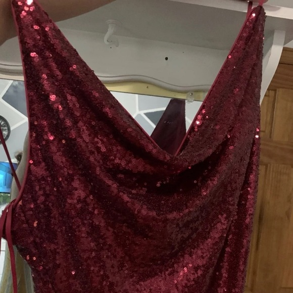 Gown - Picture 3 of 3